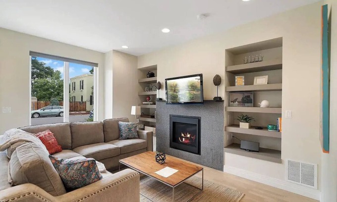 Five Points House | RiNo/Five Points home with a roof deck! 3br 5ba