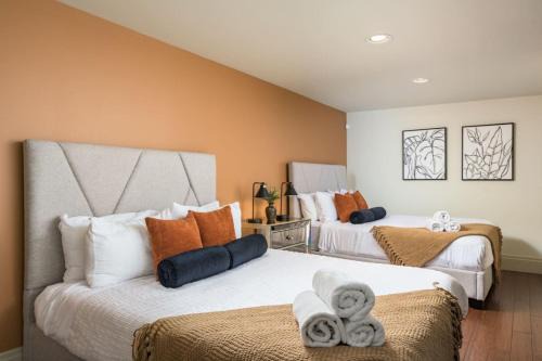 River North Art District Apartment | RiNo Loft With Parking And Mountain Views