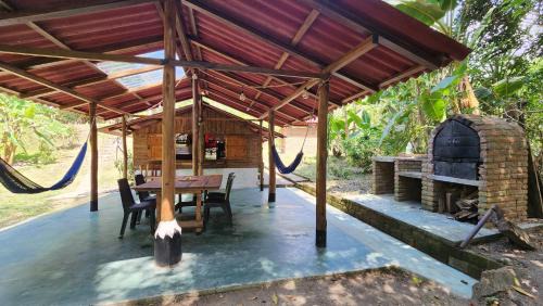 Papare House | Rio Escondido