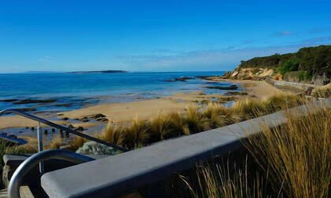 Point Lonsdale Apartment | RIP TIDE