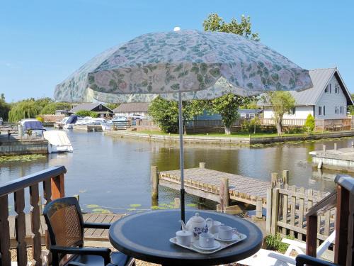 Horning House | Ripples