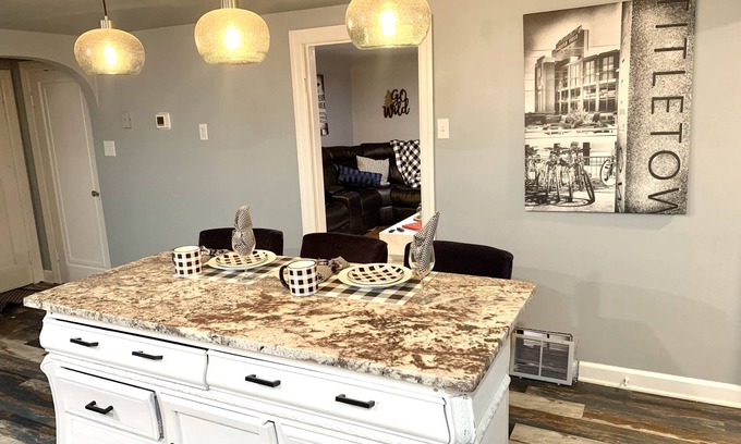 Green Bay Apartment | Ritchie’s Checkered Penthouse at City Stadium