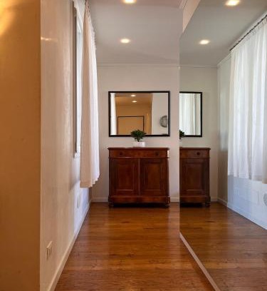 Barriera Vecchia-San Giacomo Apartment | RivApartments2 with private parking
