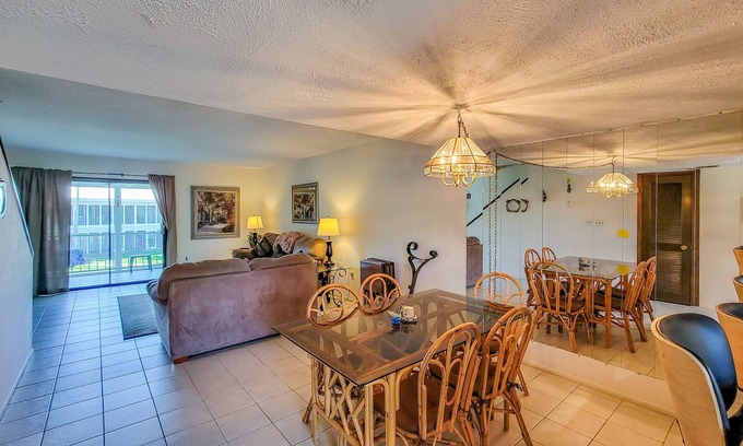 Welaka Condo | River Bend Resort - Pool View 2BR, 2nd floor #A205
