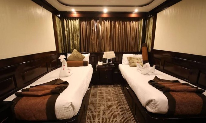 Qasr an-Nil Hotel | River Boat - Double Room with Private Bathroom