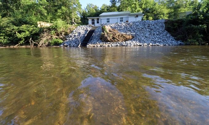 Marietta Cottage | River Front Cottage at the base of the Blue Ridge. Pet and Kid Friendly!