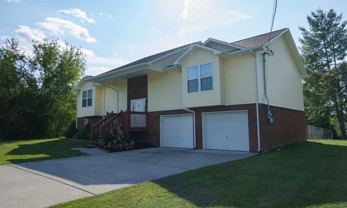 Sevierville House | RIVER FRONT in Sevierville! Near Golf Course & Convention Center!