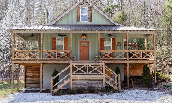 Lakemont House | River Front Mountain Cabin, Firepit, Front Porch