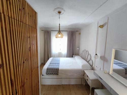 Ribera del Marco Apartment | River House