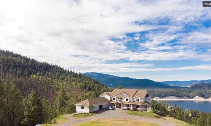 Kettle Falls House | River/Mountain View House Suite #5