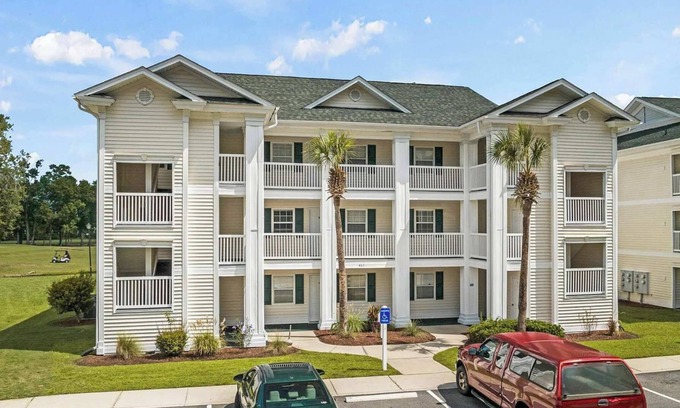 Carolina Forest Apartment | River Oaks Gorgeous 2BR condo