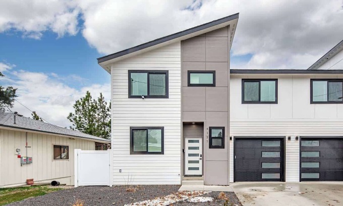 Spokane House | River Ridge Villa- New Build!