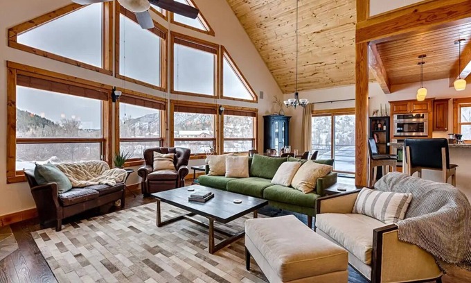 Pagosa Springs House | River's Edge Retreat in Pagosa Springsnn