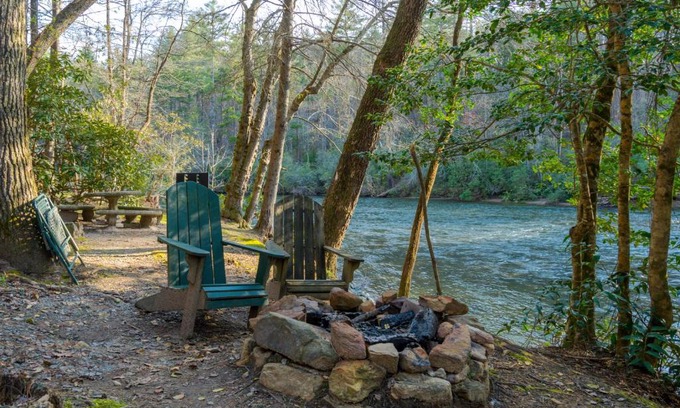Blue Ridge House | River's Edge