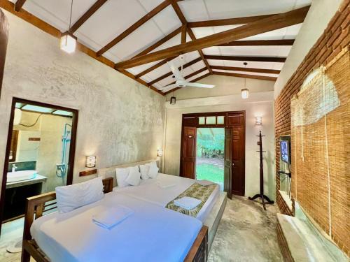 Wellawaya Cabin | river side resort - wellawaya