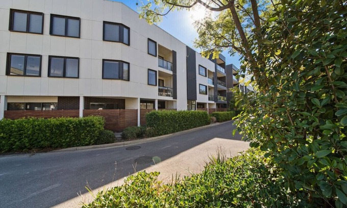 Gilberton Apartment | River Torrens Retreat - 2BR, Parking, Wi-Fi