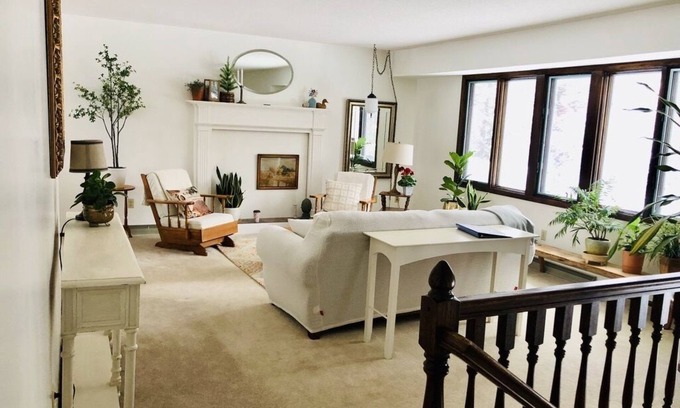 Stillwater House | River Valley Retreat. Just minutes from downtown.