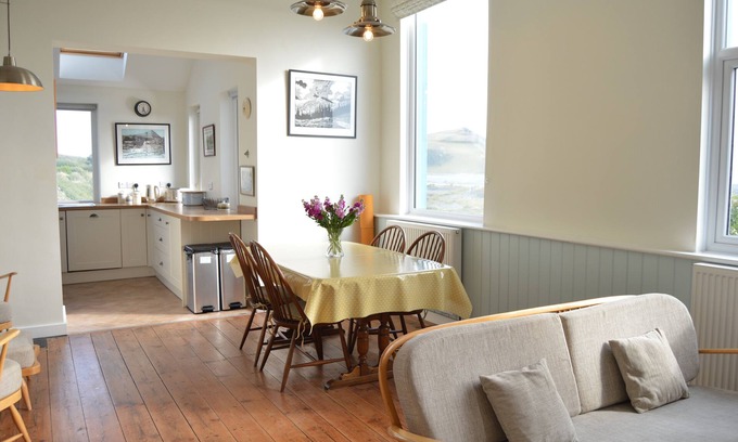 Aberystwyth House | River View - Three Bedroom House, Sleeps 6