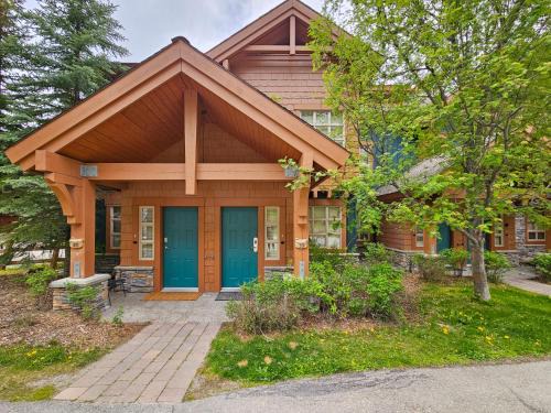 East Kootenay Apartment | Riverbend Townhomes by StayIn
