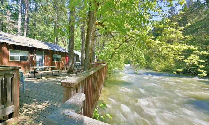 Castella Cabin | Rivercast Cabin fisherman's Dream on the Upper Sac