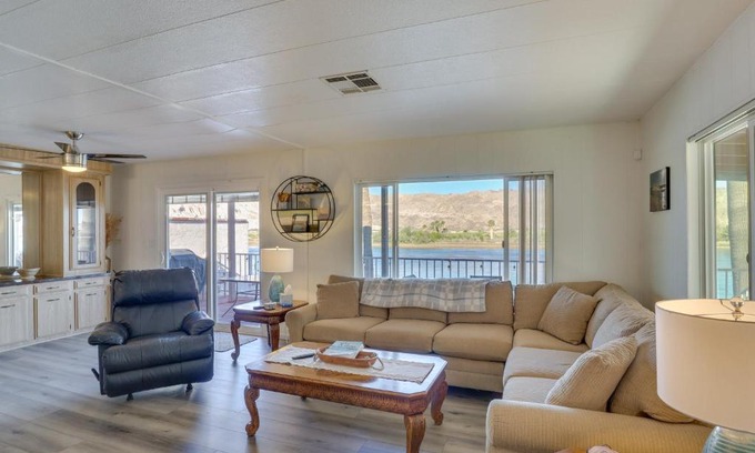 Bullhead City House | Riverfront Bullhead City House with Balcony!