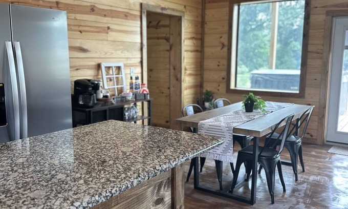Golden Cabin | Riverfront Cabin Located directly on Glover River sleeps 12+