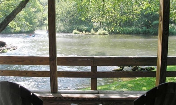 Nantahala Cabin | RIVERFRONT Cabin on Nantahala River, Minutes from NOC