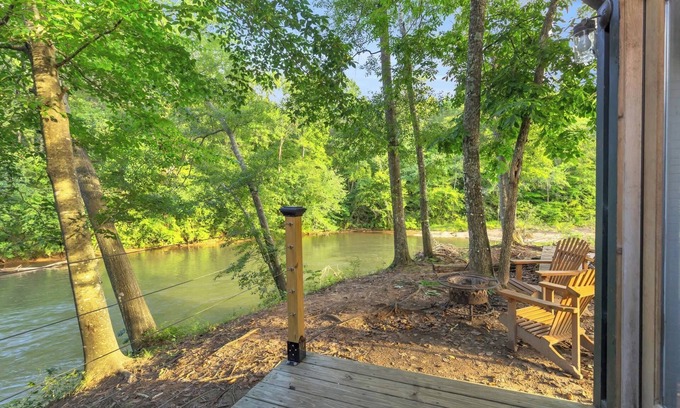 Greenville Cabin | Riverfront Camping Pod, W/Bath House, Close to DT