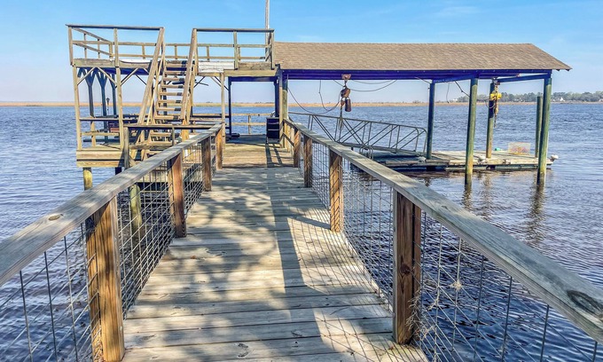 Richmond Hill House | Riverfront Home w/ Private Dock & Three Porches!