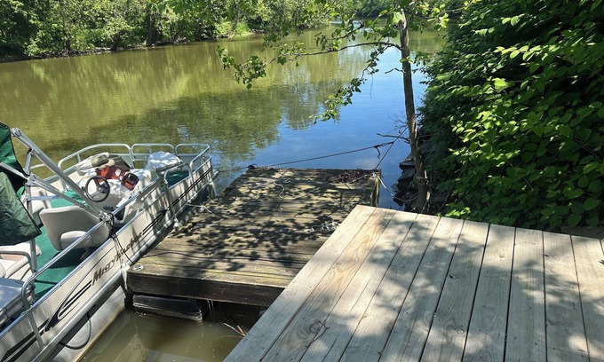 Indianapolis Apartment | Riverfront Loft, Restaurants, kayaks, paddle boards, Broad Ripple!
