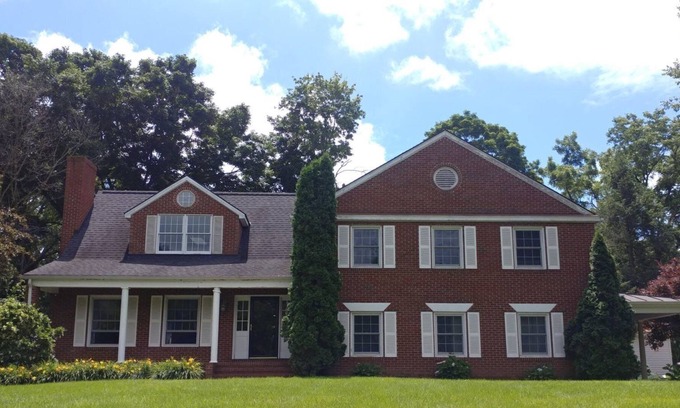Elkton House | Riverfront Mountain View Haven