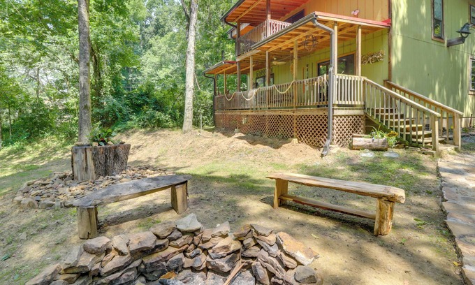 Wilburn Apartment | Riverfront Pangburn Escape w/ Balcony + Fire Pit!