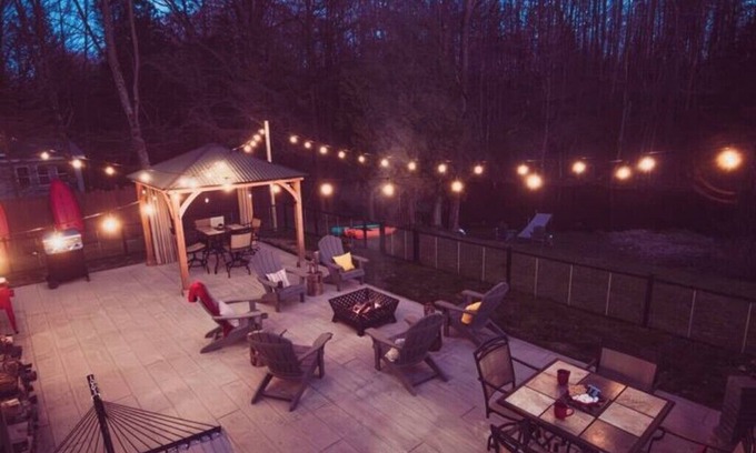 Free Soil House | RIVERfront Pickleball-Pets-patio- Basketball-kayak