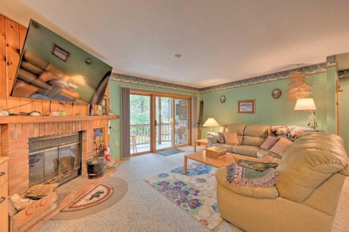 Lincoln Apartment | Riverfront Retreat with Deck 1 Mi to Loon Mtn!