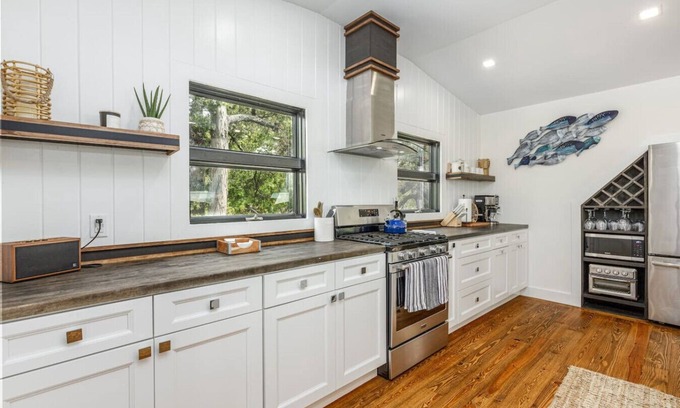 Forked River House | Riverfront Style w Kayaks Firepits and Fun