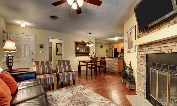 Helen House | Rivers Edge Condo 103
