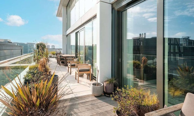 Billingsgate Apartment | Riverside Penthouse II | Pro-Managed