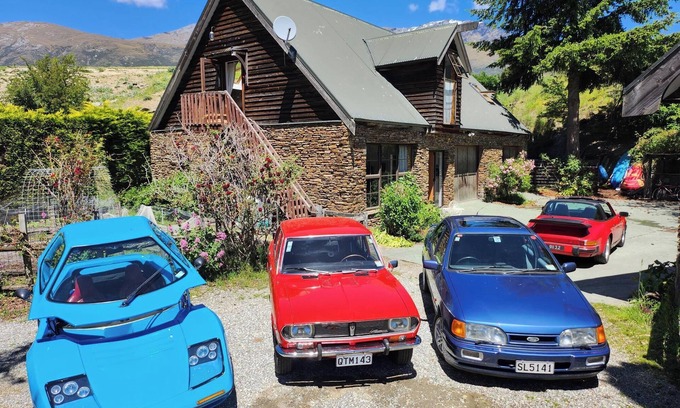 Arrow Junction Ski Chalet | Riverside Retreat in beautiful Arrow Junction
