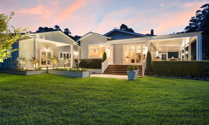 Lower Kaimai House | Riverside Retreat Luxury Holiday House