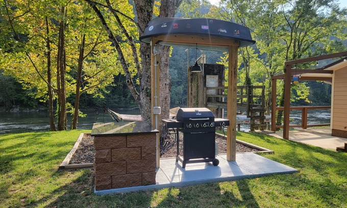 Marshall Cabin | Riverside Retreat with a Pavilion and Hot Tub