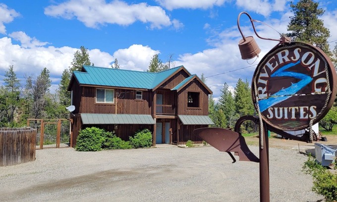 Winthrop Apartment | RiverSong Suites, Winthrop River-View, 2-Bdrm Apt