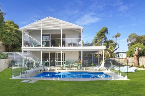 Ocean Grove House | Riverview Retreat By Host on the Coast