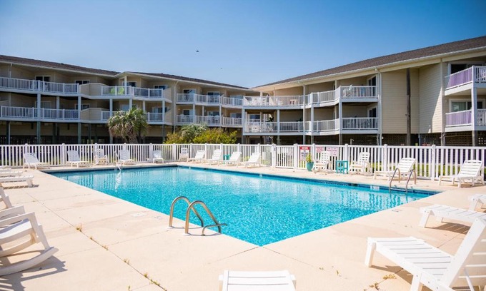 Long Beach House | Riverwatch