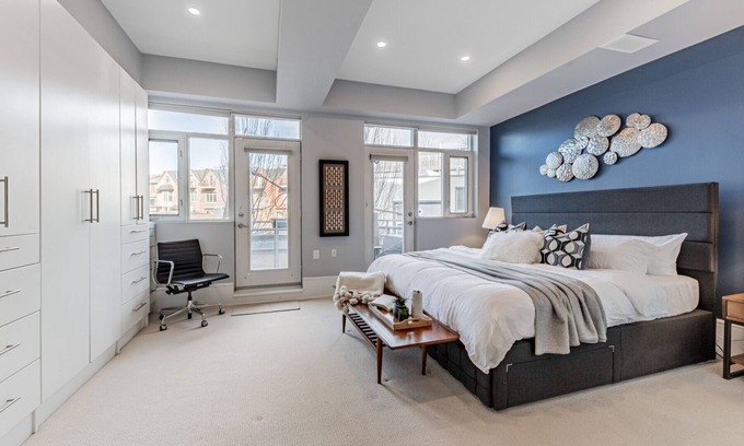 Midtown Toronto Apartment | Rivetstays - Designer Walk Suites