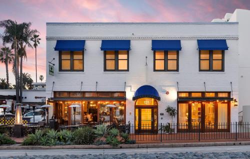 Lower State Hotel | Riviera Beach House
