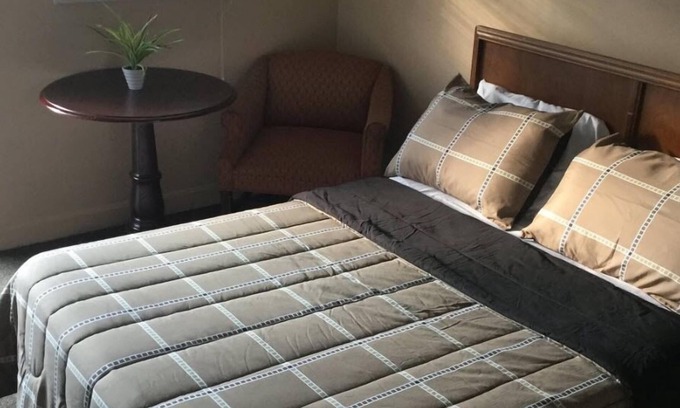 Atlantic Beach Hotel | Riviera Motor Lodge