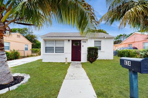 Riviera Beach House | Riviera Oasis