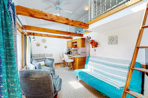 Chatham Apartment | Riviera Sunset