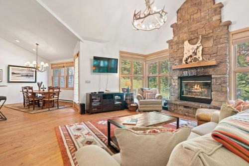 Teton Village Villa | RMR: Moose Creek 17 Condo in Teton Village