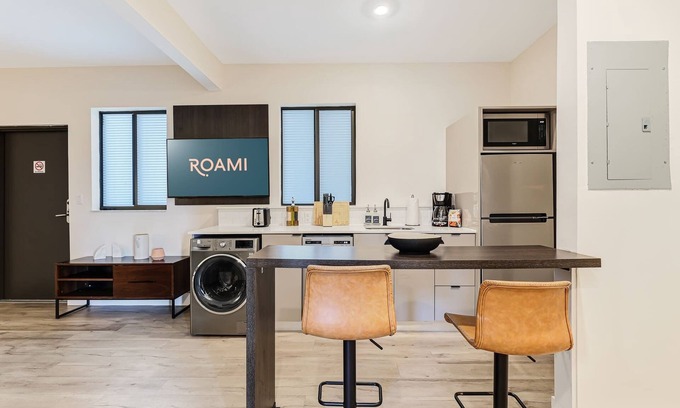 Midtown Apartment | Roami at The Palace | 4 Bed Combo | 2 Units #25